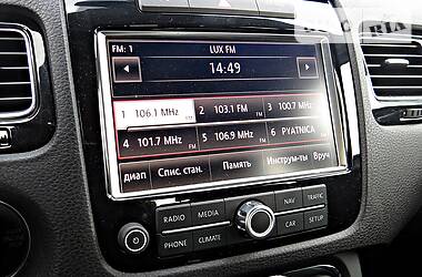 Позашляховик / Кросовер Volkswagen Touareg 2013 в 