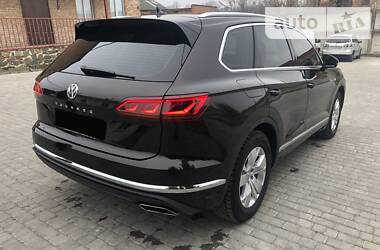 Позашляховик / Кросовер Volkswagen Touareg 2018 в 