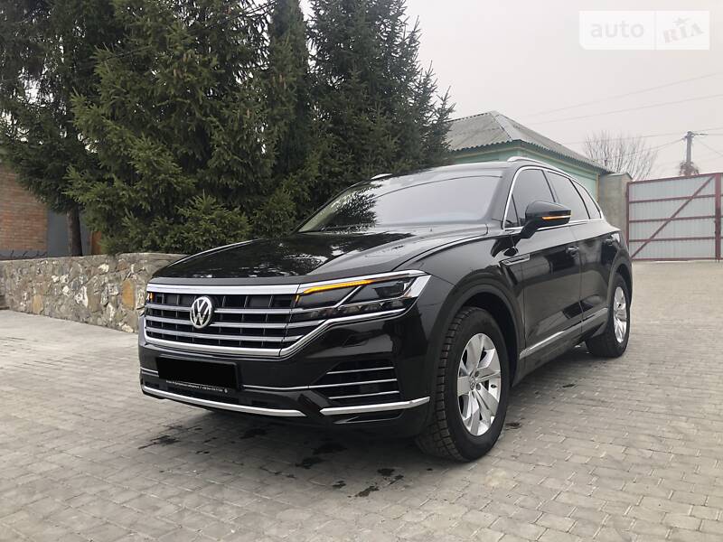 Позашляховик / Кросовер Volkswagen Touareg 2018 в 