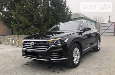 Позашляховик / Кросовер Volkswagen Touareg 2018 в 