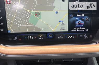 Позашляховик / Кросовер Volkswagen Touareg 2018 в 