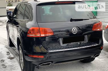 Внедорожник / Кроссовер Volkswagen Touareg 2012 в Ровно