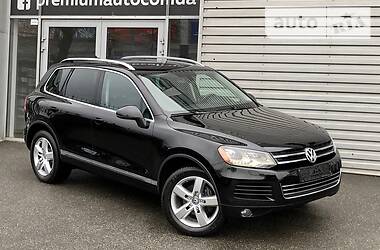 Внедорожник / Кроссовер Volkswagen Touareg 2013 в Киеве