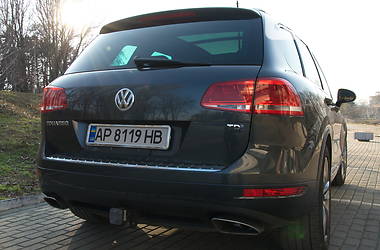 Внедорожник / Кроссовер Volkswagen Touareg 2013 в Запорожье