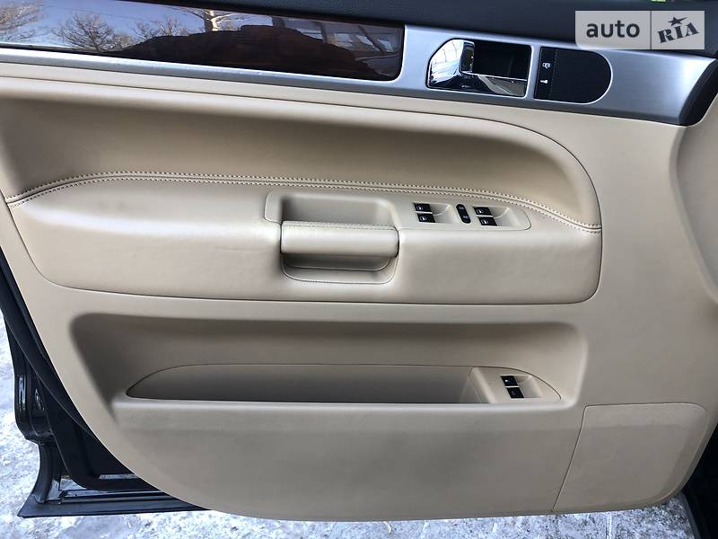 Позашляховик / Кросовер Volkswagen Touareg 2008 в Кривому Розі