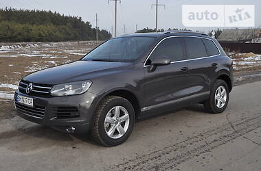 Позашляховик / Кросовер Volkswagen Touareg 2012 в 