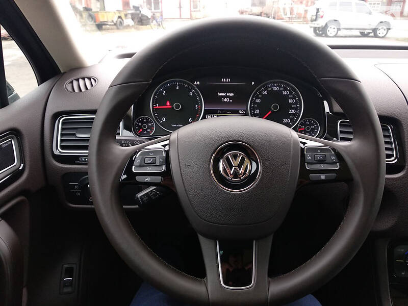 Позашляховик / Кросовер Volkswagen Touareg 2013 в Вінниці