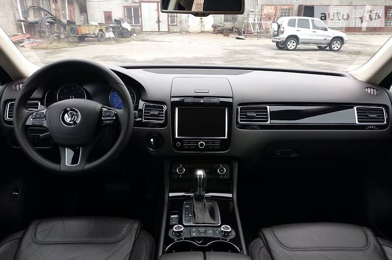 Позашляховик / Кросовер Volkswagen Touareg 2013 в Вінниці