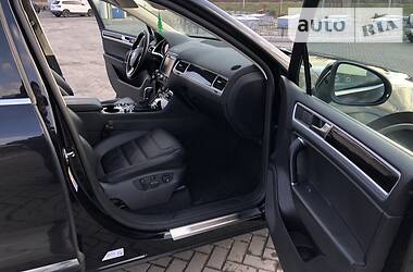 Позашляховик / Кросовер Volkswagen Touareg 2017 в 