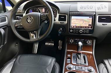 Позашляховик / Кросовер Volkswagen Touareg 2017 в 