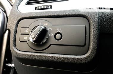 Позашляховик / Кросовер Volkswagen Touareg 2017 в 