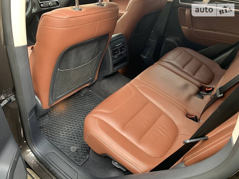 Позашляховик / Кросовер Volkswagen Touareg 2016 в Дніпрі фото 31 Позашляховик / Кросовер Volkswagen Touareg 2016 в Дніпрі