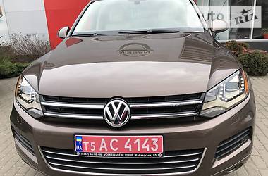 Внедорожник / Кроссовер Volkswagen Touareg 2012 в Ровно