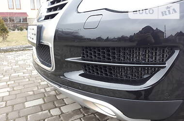 Позашляховик / Кросовер Volkswagen Touareg 2010 в 