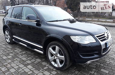 Позашляховик / Кросовер Volkswagen Touareg 2010 в 