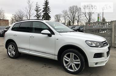 Позашляховик / Кросовер Volkswagen Touareg 2013 в 