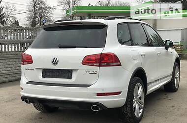 Позашляховик / Кросовер Volkswagen Touareg 2013 в 