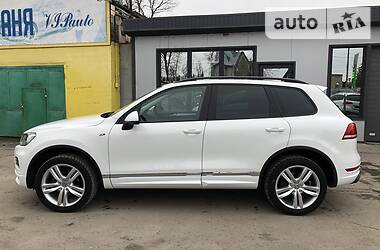 Позашляховик / Кросовер Volkswagen Touareg 2013 в 
