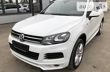 Позашляховик / Кросовер Volkswagen Touareg 2013 в 