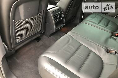 Позашляховик / Кросовер Volkswagen Touareg 2013 в 