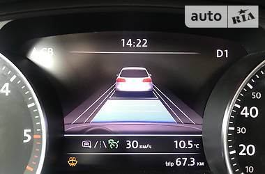 Позашляховик / Кросовер Volkswagen Touareg 2011 в 