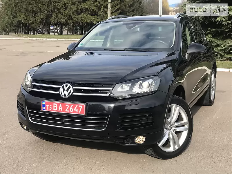 Позашляховик / Кросовер Volkswagen Touareg 2011 в 