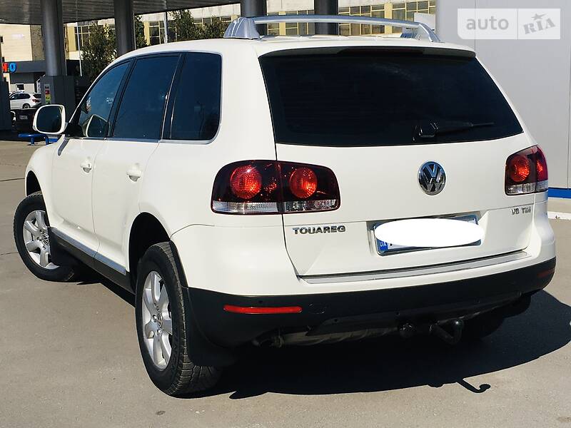 Позашляховик / Кросовер Volkswagen Touareg 2008 в Новомосковську