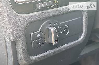 Позашляховик / Кросовер Volkswagen Touareg 2011 в 