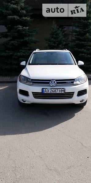 Позашляховик / Кросовер Volkswagen Touareg 2011 в Харкові