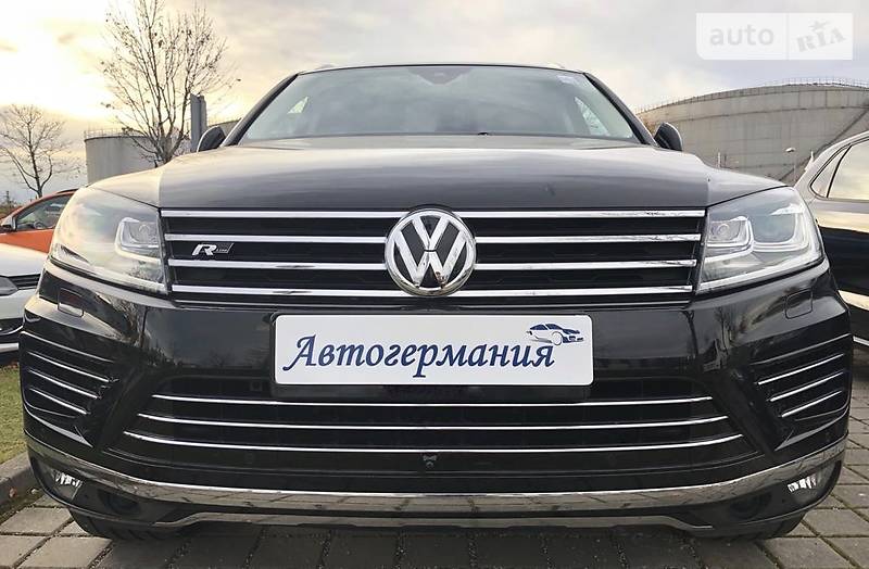 Позашляховик / Кросовер Volkswagen Touareg 2017 в 