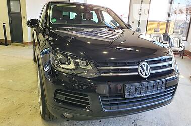 Позашляховик / Кросовер Volkswagen Touareg 2012 в 