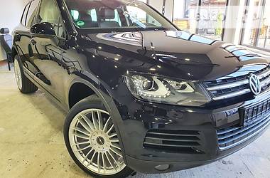 Позашляховик / Кросовер Volkswagen Touareg 2012 в 