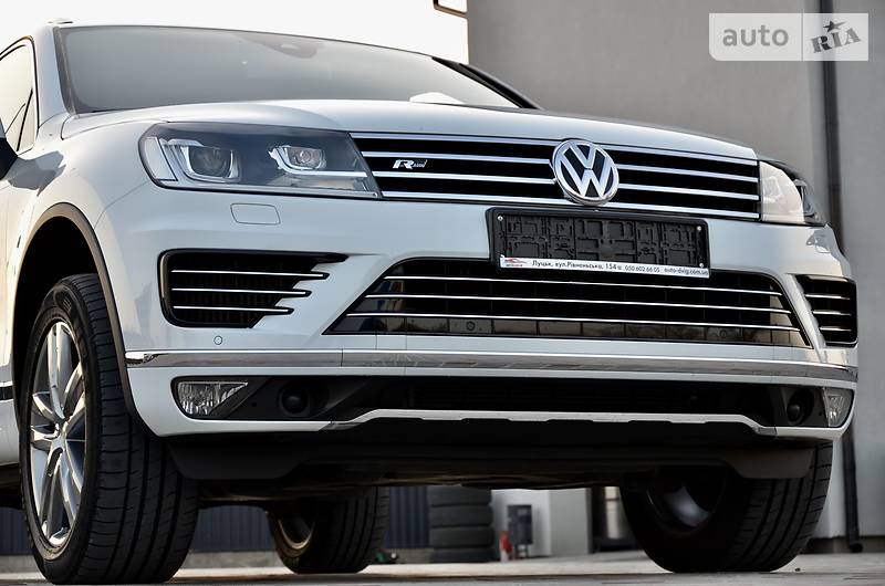 Позашляховик / Кросовер Volkswagen Touareg 2015 в Луцьку