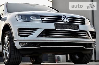 Внедорожник / Кроссовер Volkswagen Touareg 2015 в Луцке