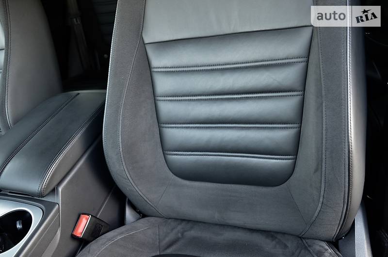 Позашляховик / Кросовер Volkswagen Touareg 2015 в Луцьку