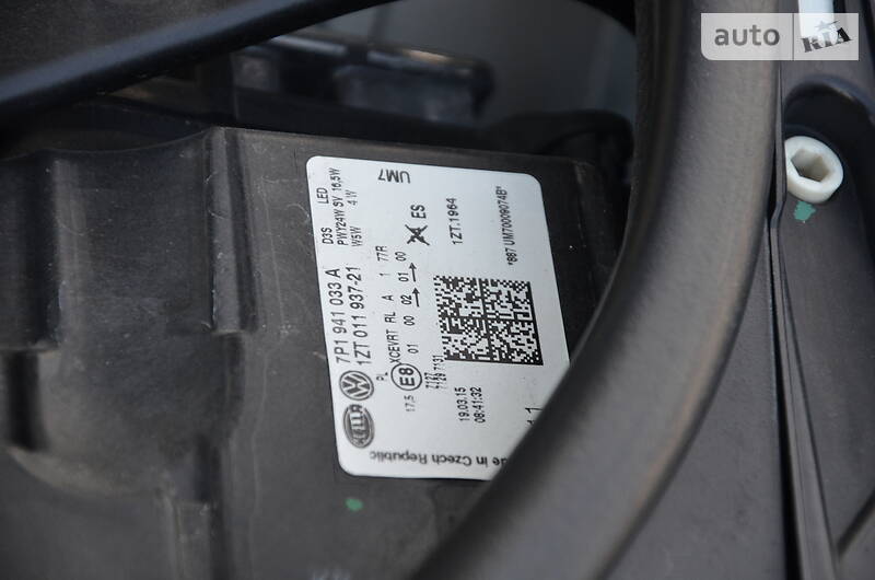 Позашляховик / Кросовер Volkswagen Touareg 2015 в Луцьку