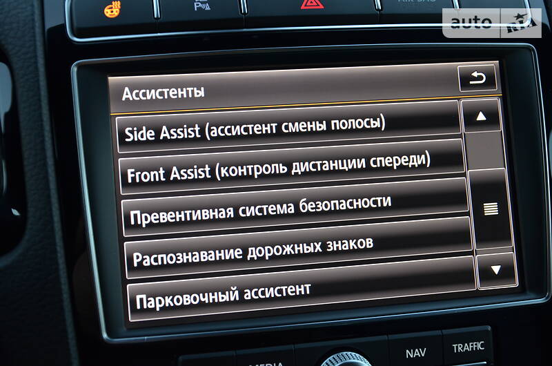 Позашляховик / Кросовер Volkswagen Touareg 2015 в Луцьку