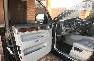 Позашляховик / Кросовер Volkswagen Touareg 2008 в 