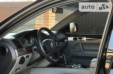 Позашляховик / Кросовер Volkswagen Touareg 2008 в 