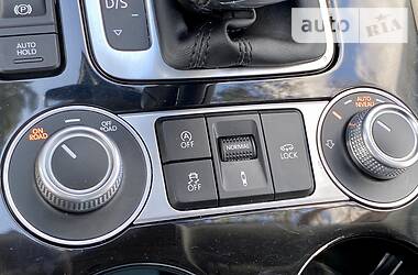 Позашляховик / Кросовер Volkswagen Touareg 2016 в 