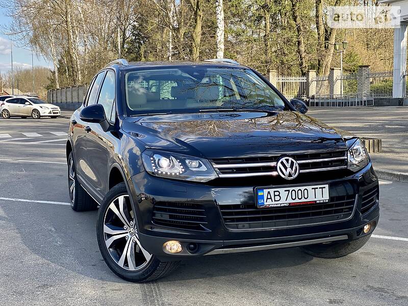 Внедорожник / Кроссовер Volkswagen Touareg 2014 в Виннице