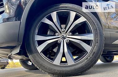 Позашляховик / Кросовер Volkswagen Touareg 2014 в 