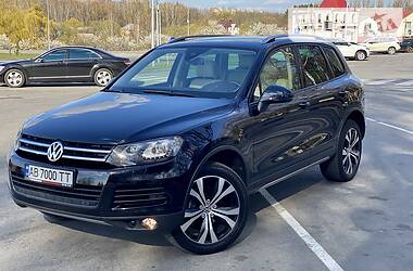 Позашляховик / Кросовер Volkswagen Touareg 2014 в 