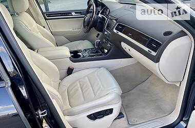 Позашляховик / Кросовер Volkswagen Touareg 2014 в 