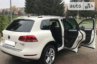 Позашляховик / Кросовер Volkswagen Touareg 2011 в 