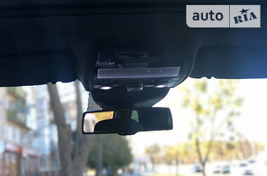 Позашляховик / Кросовер Volkswagen Touareg 2013 в 