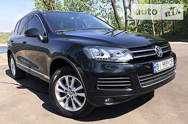 Позашляховик / Кросовер Volkswagen Touareg 2011 в 
