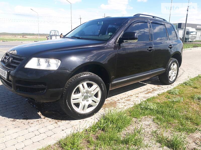 Позашляховик / Кросовер Volkswagen Touareg 2003 в 