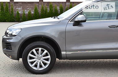 Позашляховик / Кросовер Volkswagen Touareg 2011 в 