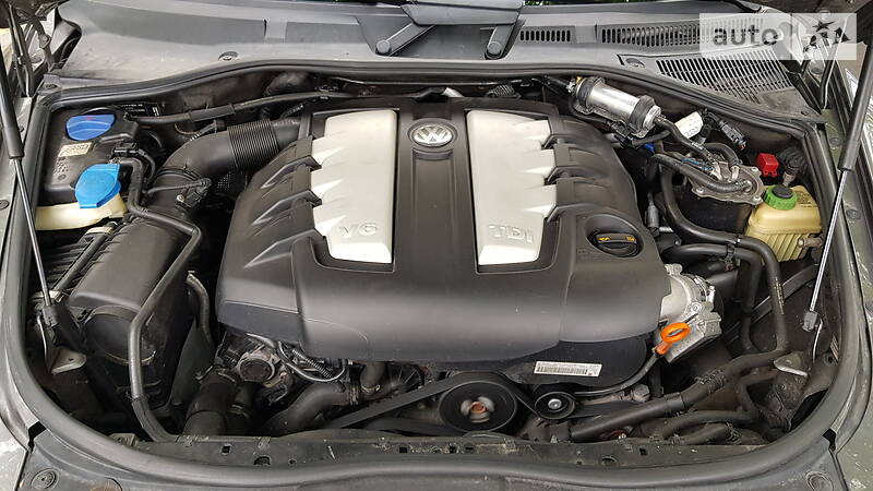 Позашляховик / Кросовер Volkswagen Touareg 2009 в Полтаві